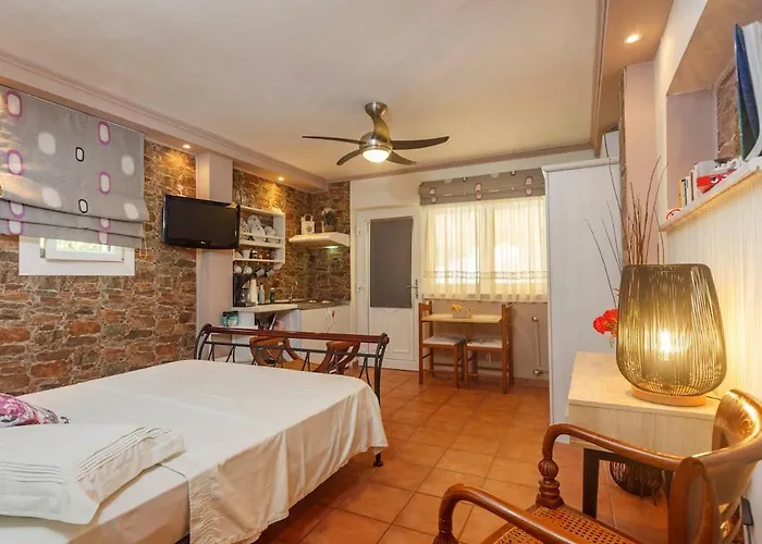 Apartment Kamaritis Villa, Private Studio, Mountain View *