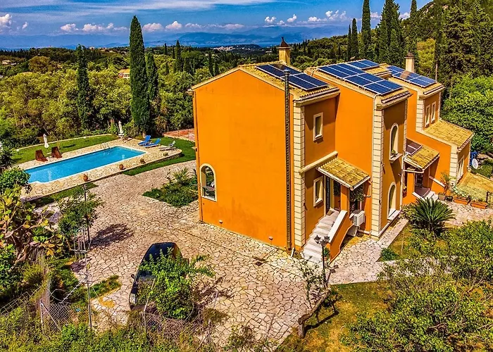 Kamaritis Villa, Private Studio, Mountain View Apartment