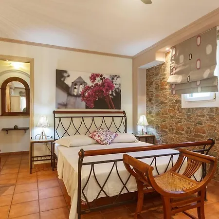 Daire Kamaritis Villa, Private Studio, Mountain View *