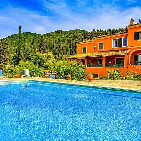 Daire Kamaritis Villa, Private Studio, Mountain View