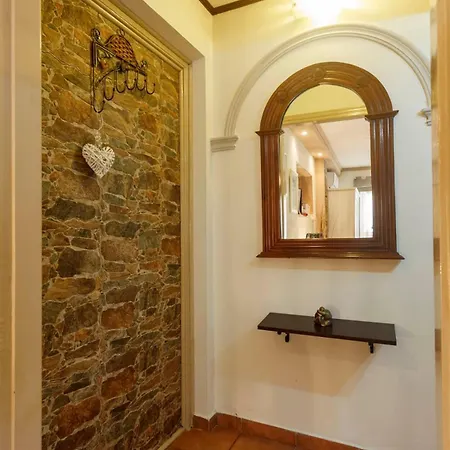 Daire Kamaritis Villa, Private Studio, Mountain View